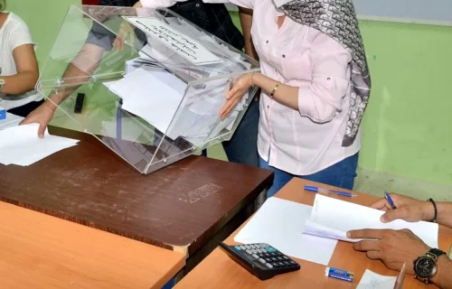 الأحزاب السياسية تترقب “مفعول الحملة” للرفع من نسبة المشاركة الانتخابية
