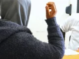 ممرض ينقذ حياته بعد خنق عنيف: نقابة صحية تطالب بتحسين الحماية في وحدات الأمراض النفسية
